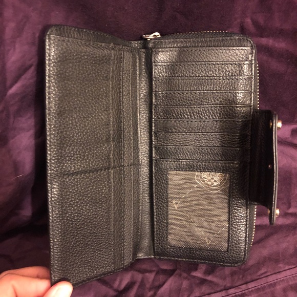 Vince Camuto Jill Checkbook Leather Wallet - Picture 5 of 8